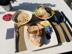 -三亚湾海居铂尔曼度假酒店