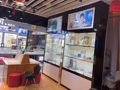 -MiRi眼镜连锁·蔡司·尼康控优点合作店(莘庄店)