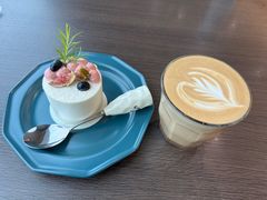 -及象咖啡Air·360度俯瞰广州塔(北塔68F店)