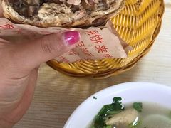 -洪峰浩老北京烧饼夹肉(角门路店)