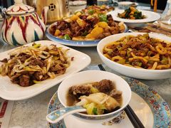 -汗腾格里·风味餐厅(新疆驻京办店)