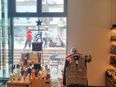 -星巴克臻选(青岛麦凯乐分店)