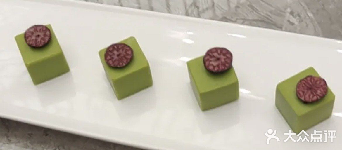 品鉴午间美味佳肴