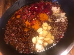 红锅-周幺妹重庆老火锅(银泰城总店)