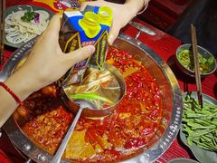 -谭鸭血老火锅(远大购物广场店)
