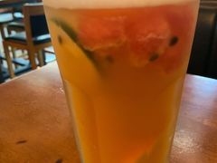 爆灯水果茶-COMMUNE幻师(上邦百汇城店)