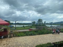 -夏屿湖畔.落日湖景餐厅(普者黑景区店)