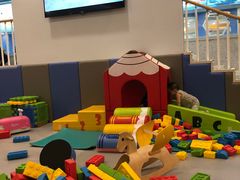 -戊辰亲子游泳俱乐部