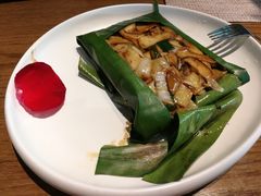 芭蕉叶包烤蘑菇-雀舞云南菜(乐客城店)