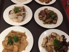 -天宜隆蘑菇宴火锅(石景山旗舰店)