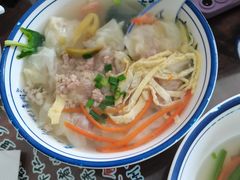 鲜肉馄饨-长人馄饨铺(解放街店)