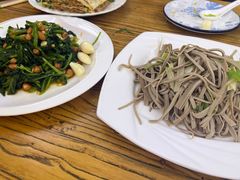 -溢心园香河肉饼总店