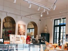 -Fridi Patisserie Cafe