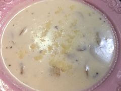 -Rabbit Cafe私房西餐甜点咖啡(栖霞路店)