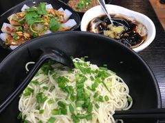 -丽影重庆小面(定西路店)