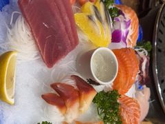 -青瓦餐厅·生鱼片·韩园烤肉(西塔店)