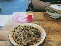 -拈签一笑黄牛肉辣卤串串