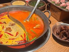 -巴卤社老火锅(财富店)