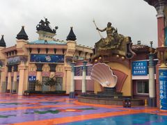 -平湖九龙山乐满地水上乐园