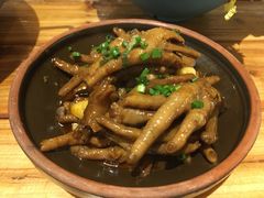 烧凤爪-霄汉牛三鲜湖北砂锅菜(万松园2店)