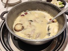-汤宴·参须肚包鸡(南京路店)