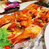 三亚美食探店：这家餐厅充满艺术氛围，连吃饭也变得文艺起来。
