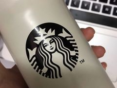 -星巴克(上海虹桥新天地二店)