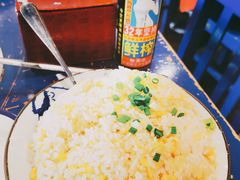 蛋炒饭-马路边边串串香(双井直营店)