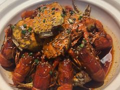 -肥肥虾庄·金牌油焖大虾(汉街SKP店)