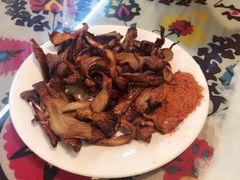 炸菌子-勺子米线·云南传统小吃市集(四方街店)