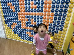 -m豆巧克力世界(上海世茂广场店)