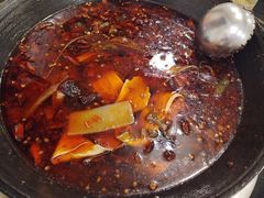 -鸿顺老铁锅美蛙鱼府(解放碑店)