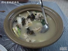 咸香土鸡煲-老品芳