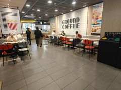 -麦当劳(轻轨曹杨路店)