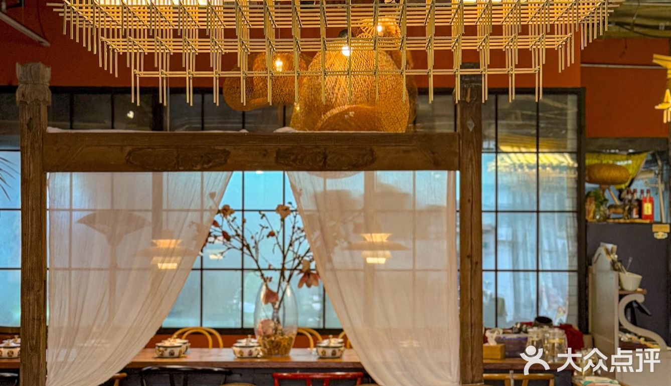 梧桐树下一个人也要吃饱饭！