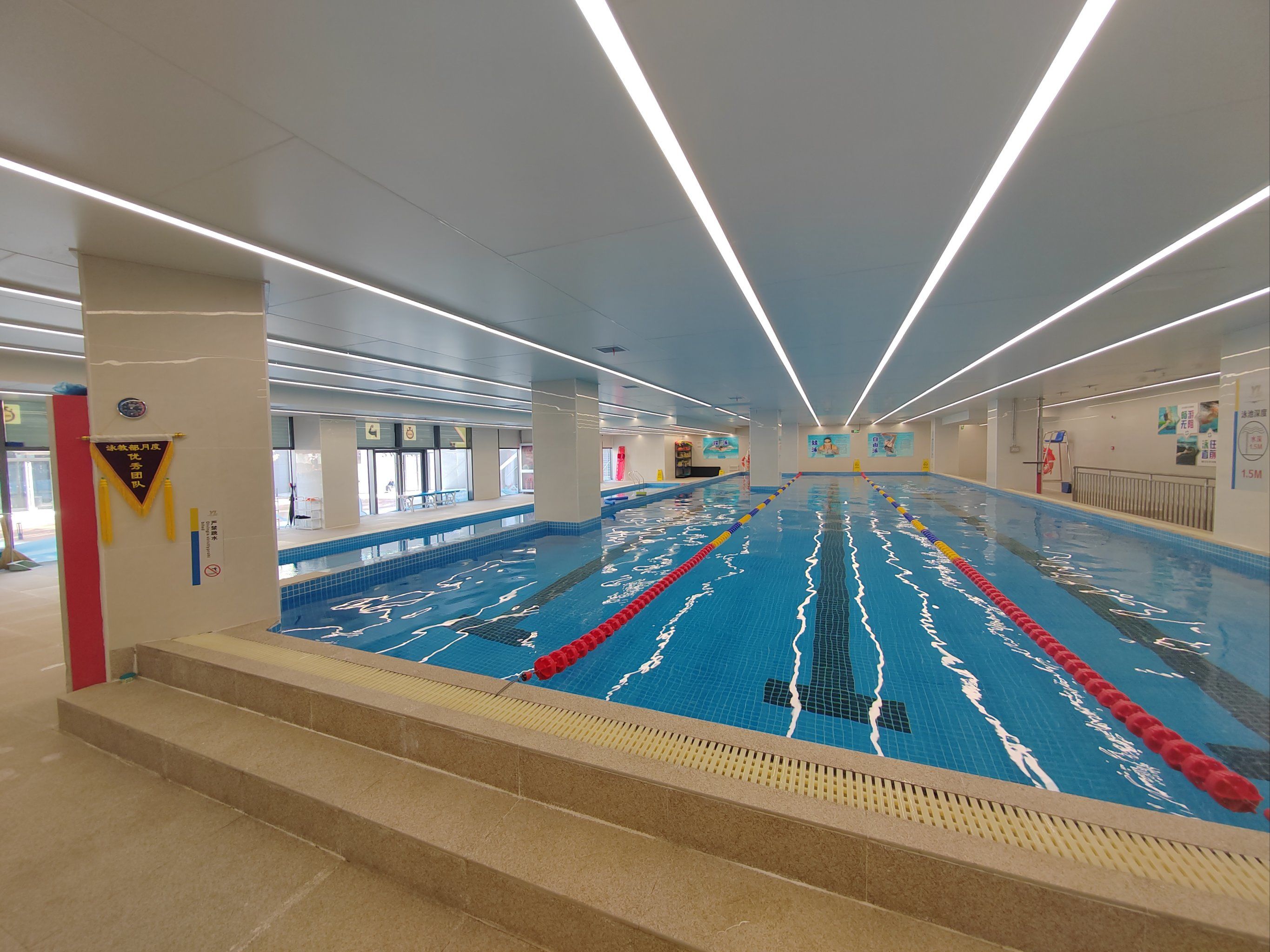 海淀大悦城新开业游泳馆健身房