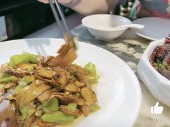 -蔼若春.传承三十年云南菜(金碧公园店)