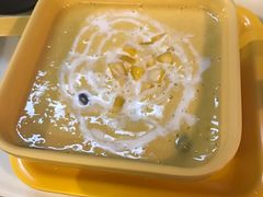 -新大咀港式茶餐厅(宝山万达店)