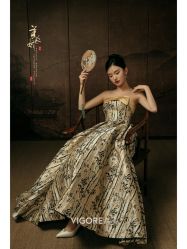 -雪中彩影婚纱摄影·微光艺术中心