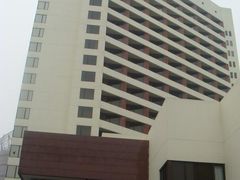-燕山大酒店