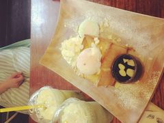 -莓园冰淇淋店