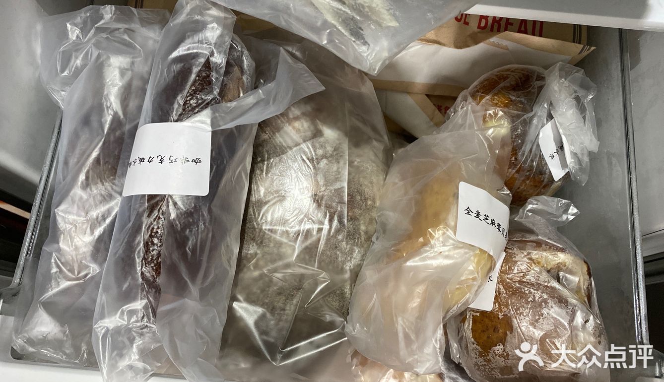 疯狂爱面包的人必须把冰箱囤满才安心