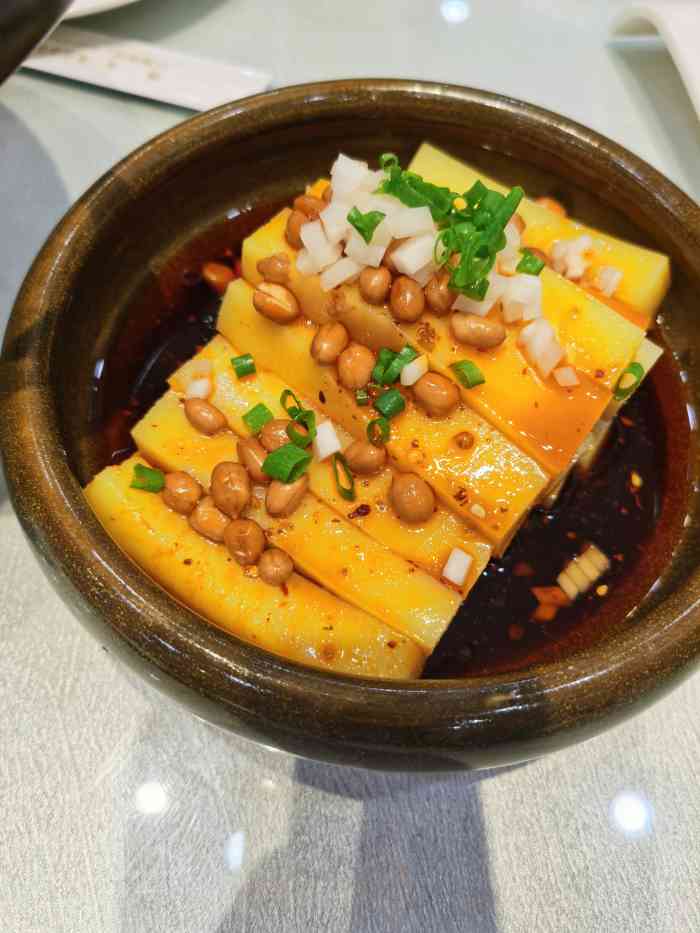 贵人相厨(和平西桥店)-"很一般很一般很一般,香干用炸过鱼的油做的.