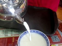 -赵记传承特色牛奶甜品(泉城广场店)