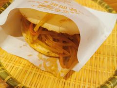 -陇上秦轩西安biangbiang面(EFC欧美金融商业城店)