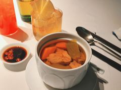 青红萝卜排骨汤-荣轩(新荣记环球金融中心店)