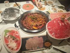 -茅草房·河畔园林火锅