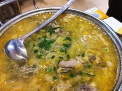 酸菜大骨汤-李老哈·东北菜(宋园路店)