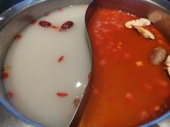 -马家斑.鲜鱼火锅(松湖万科店)