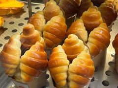 -好利来(上海虹桥新天地Lab主题店)